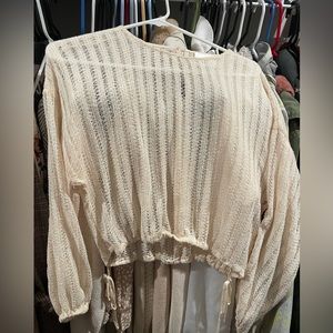Purchased at Buckle key hole back knit linen top